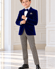 Costum elegant 4 piese cu sacou din catifea albastră, pantalon în carouri, cămașă și papion pentru băieți - Arthur