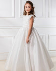 Rochie alba lunga eleganta cu pelerina din dantela pentru fete - Anastasia