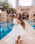 Rochie alba eleganta lunga cu trena si fulgi naturali pentru fete - Amal