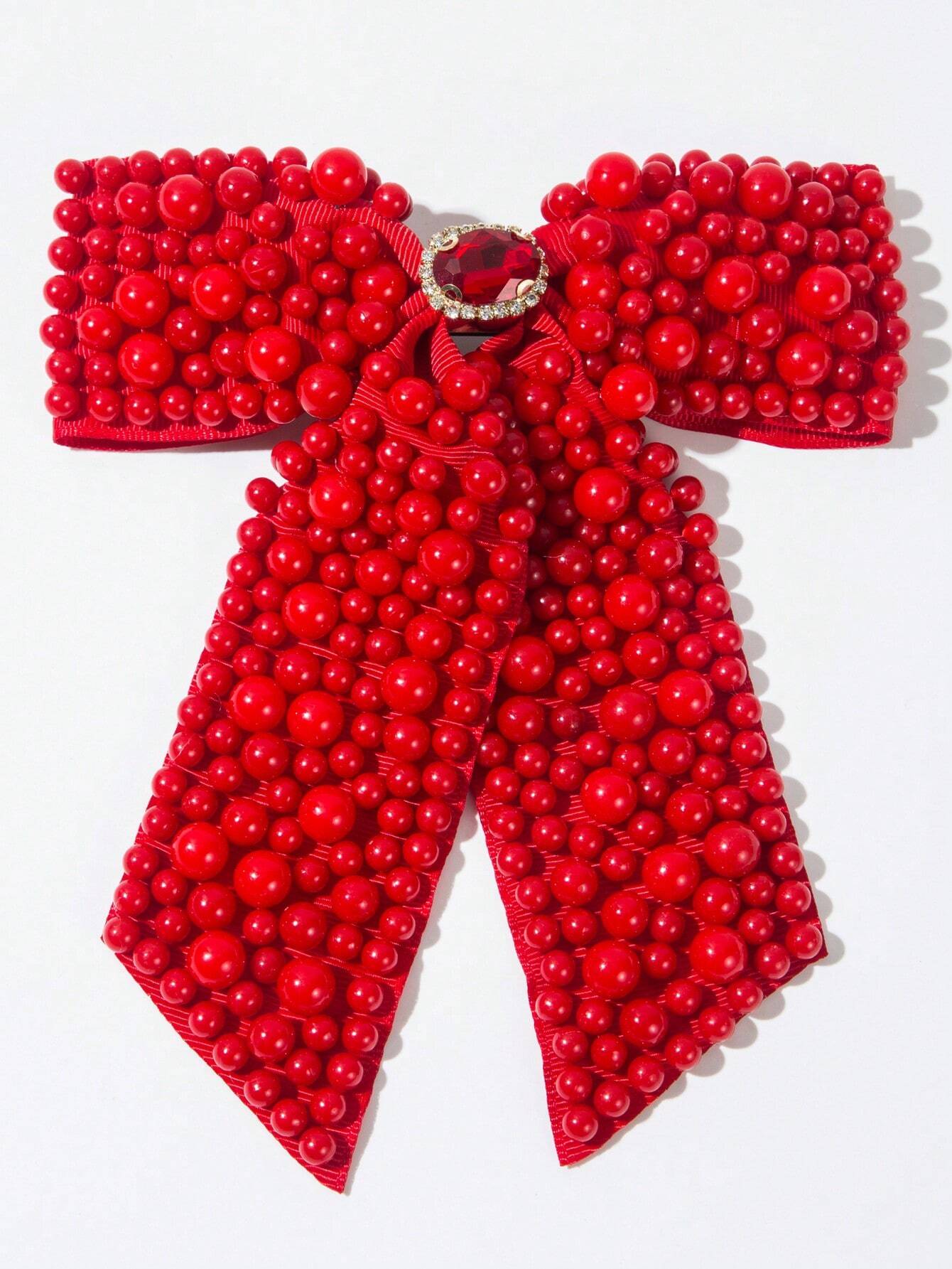 Funda rosie de par accesorizata cu perle pentru fete