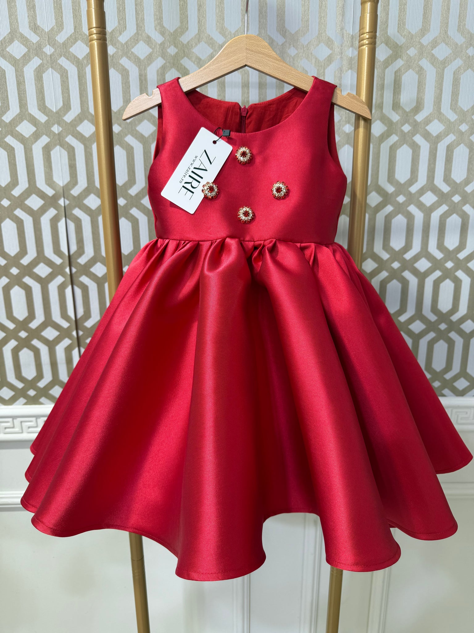 Rochie rosie eleganta cu fundita și nasturi metalici decorativi pentru fete - Zenayda