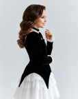 Rochie roșie din catifea cu dantelă Chantilly albă pentru fetițe - Elia