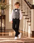 Costum elegant 4 piese cu vestă în carouri gri, pantalon negru, cămașă albă și papion pentru băieți - Karim