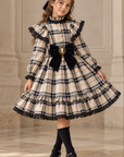 Rochie vintage în carouri bej cu dantelă neagră, fundă din catifea și camee pentru fete - Victoria