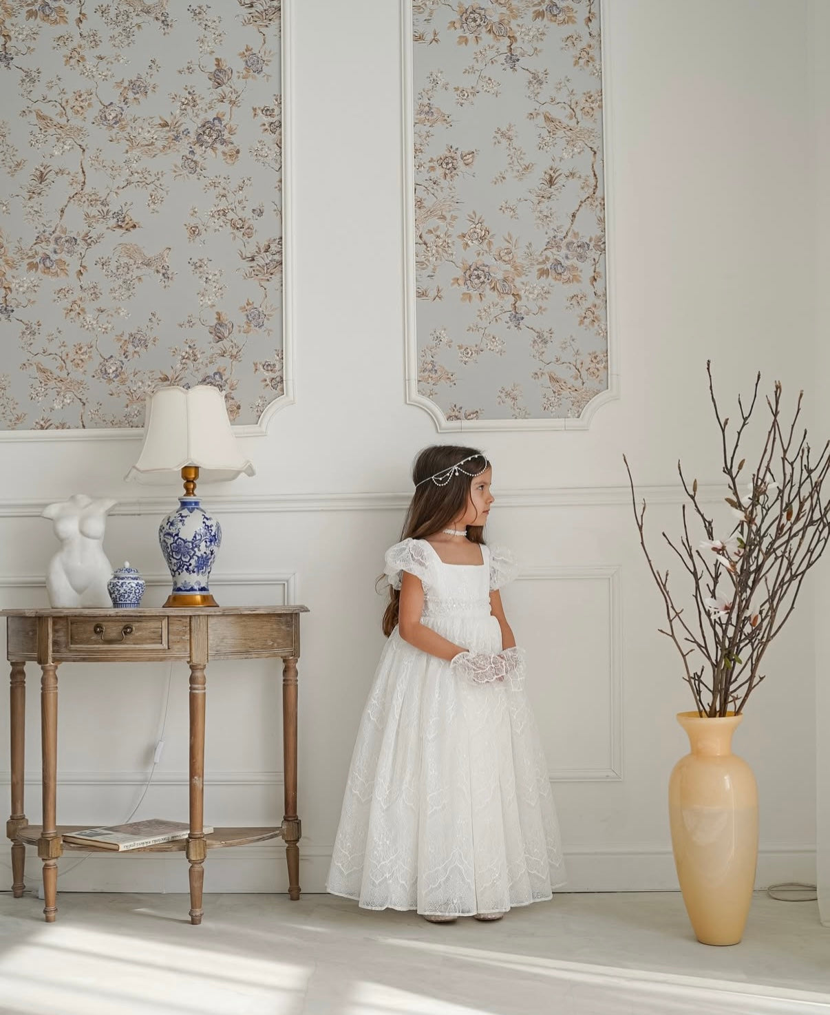 Rochie alba lunga eleganta pentru fete, din dantela chantilly - Ivy Moon