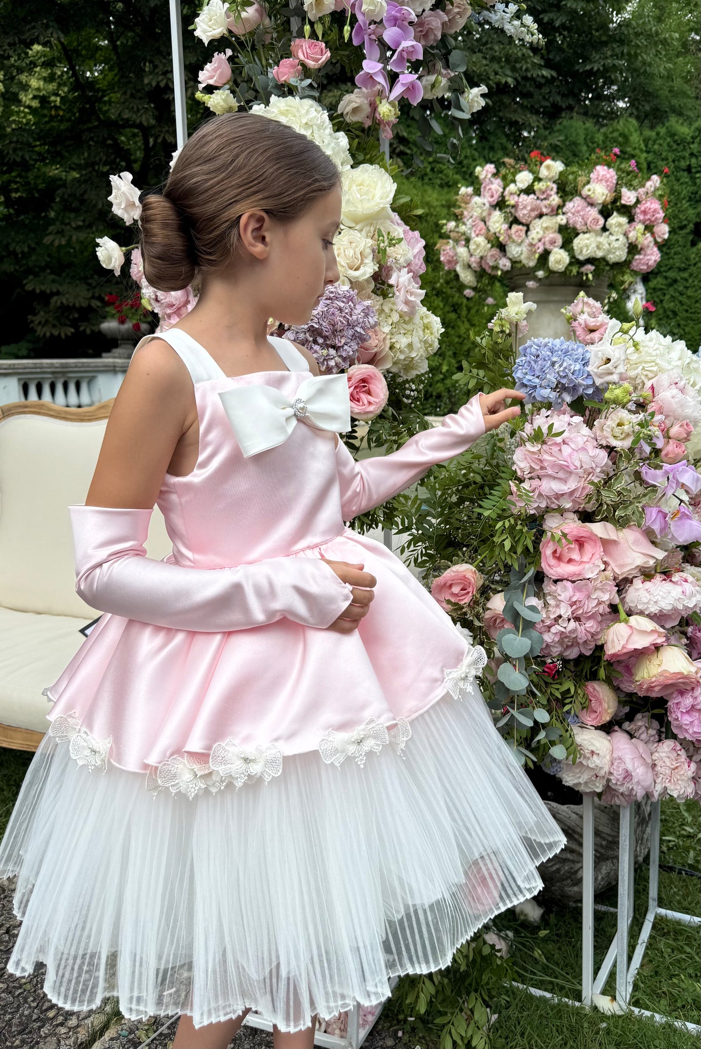 Rochie roz eleganta cu manusi pentru fete - Rosalina