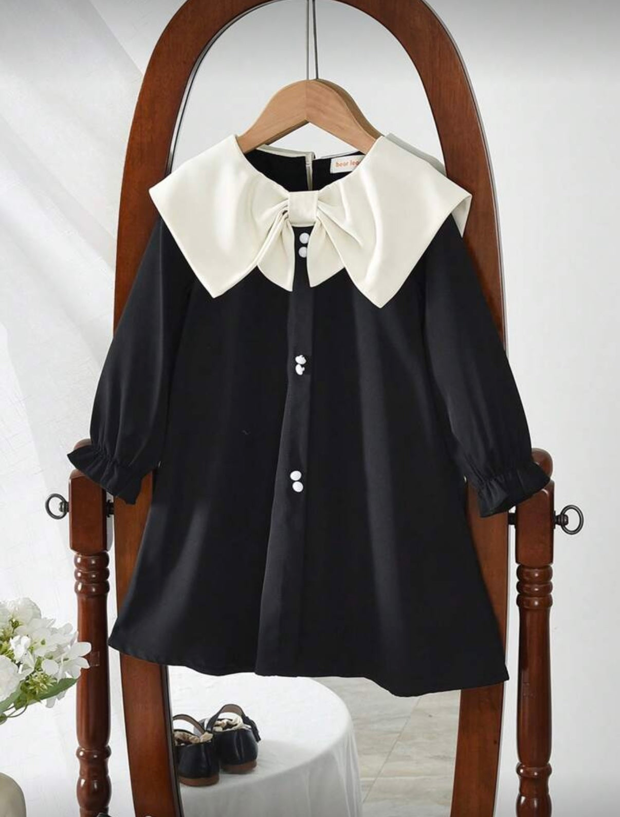 Rochie casual neagra cu guler alb pentru fete - Roya