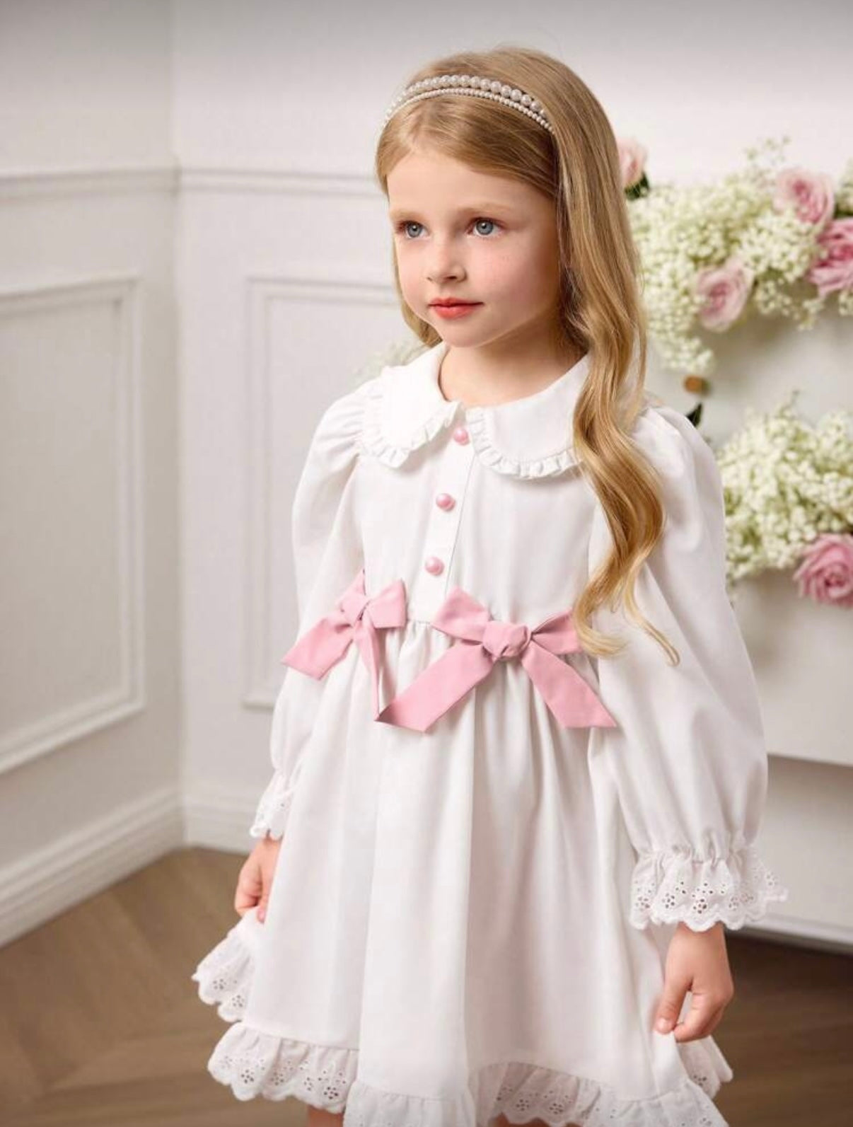 Rochie alba cu dantela si fundite roz pentru fete - Alice