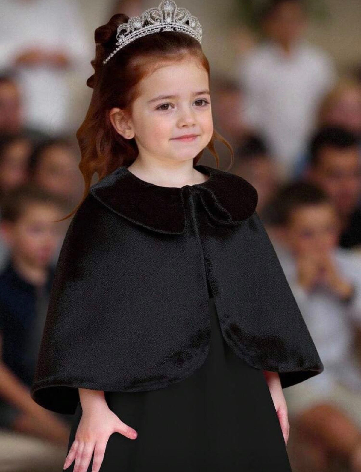Capa neagra eleganta din blanita ecologica pentru fete - Annabelle
