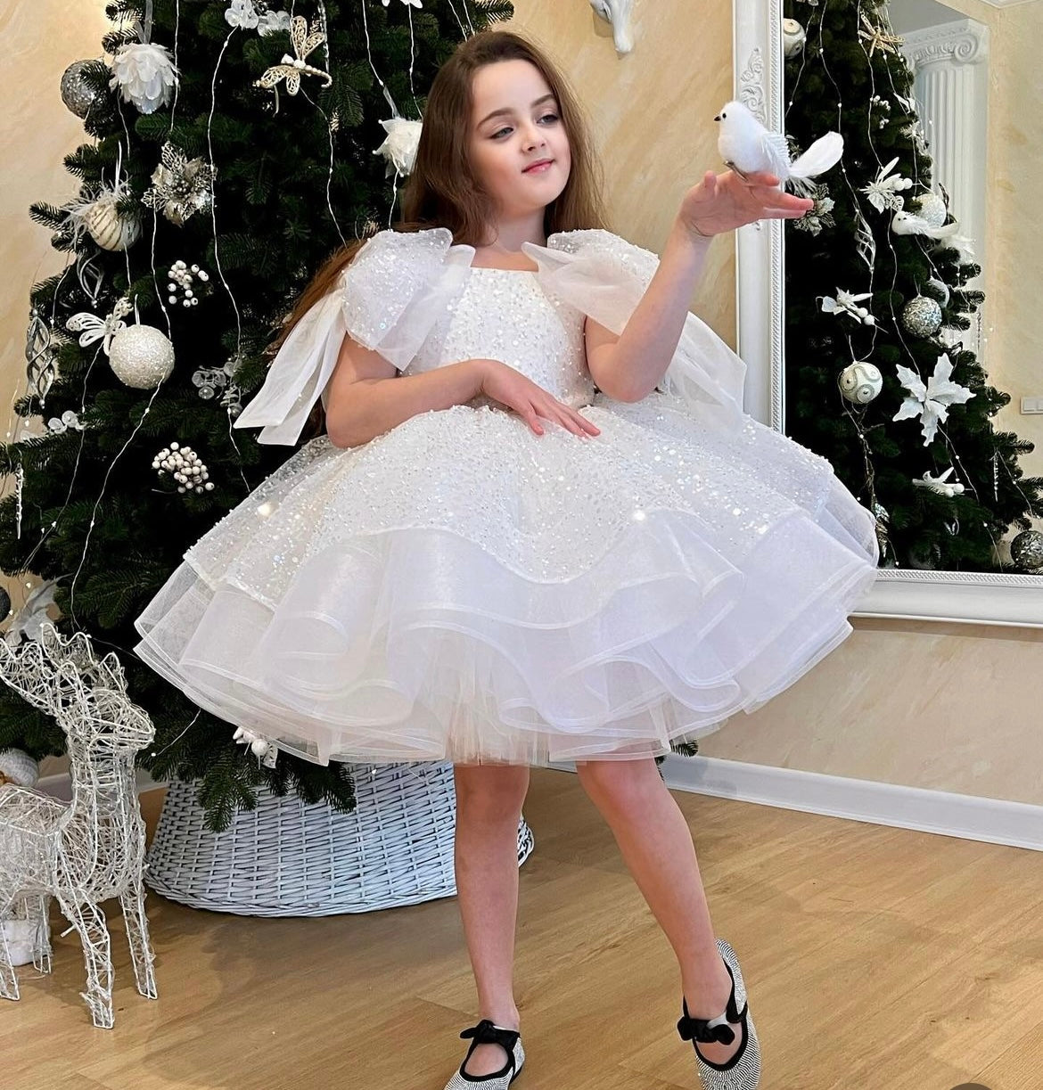 Rochie aurie eleganta din dantela cu perle si paiete pentru fete - Miriam