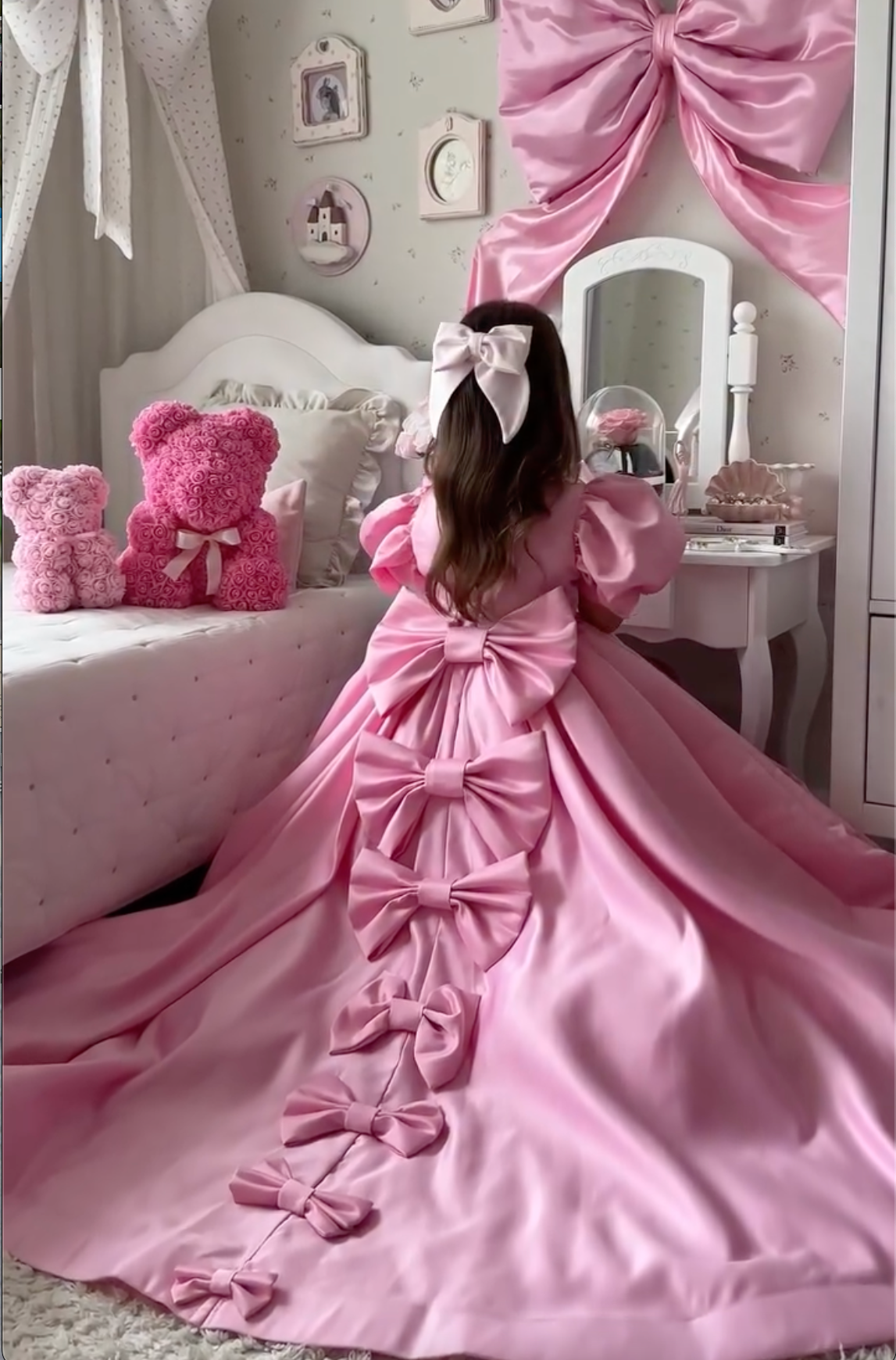 Rochie roz lunga eleganta cu trena si fundite pentru fete - Adelaida
