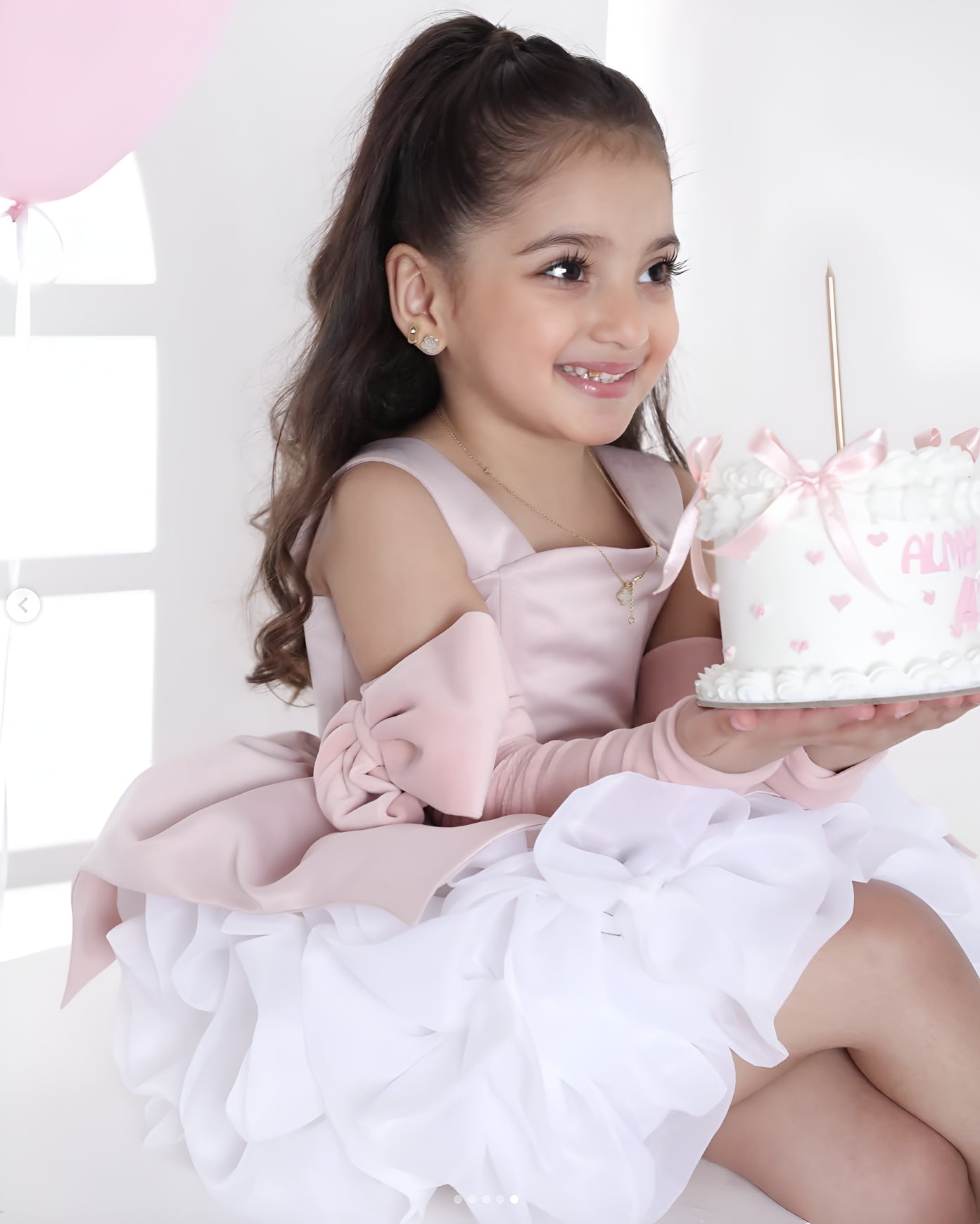 Rochie rosie eleganta din catifea si volane albe pentru fete - Aria