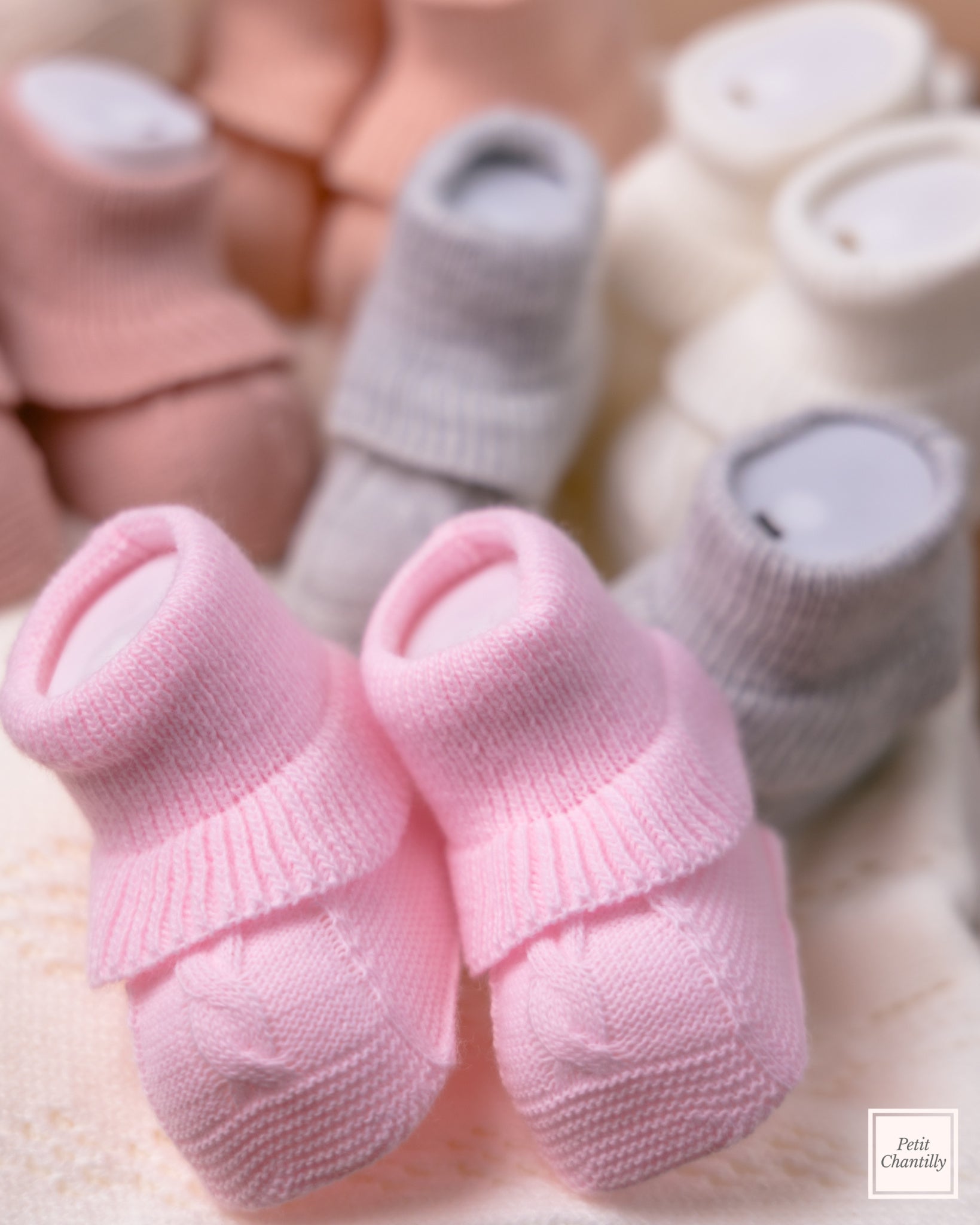 Botosei tricotati pentru bebelusi
