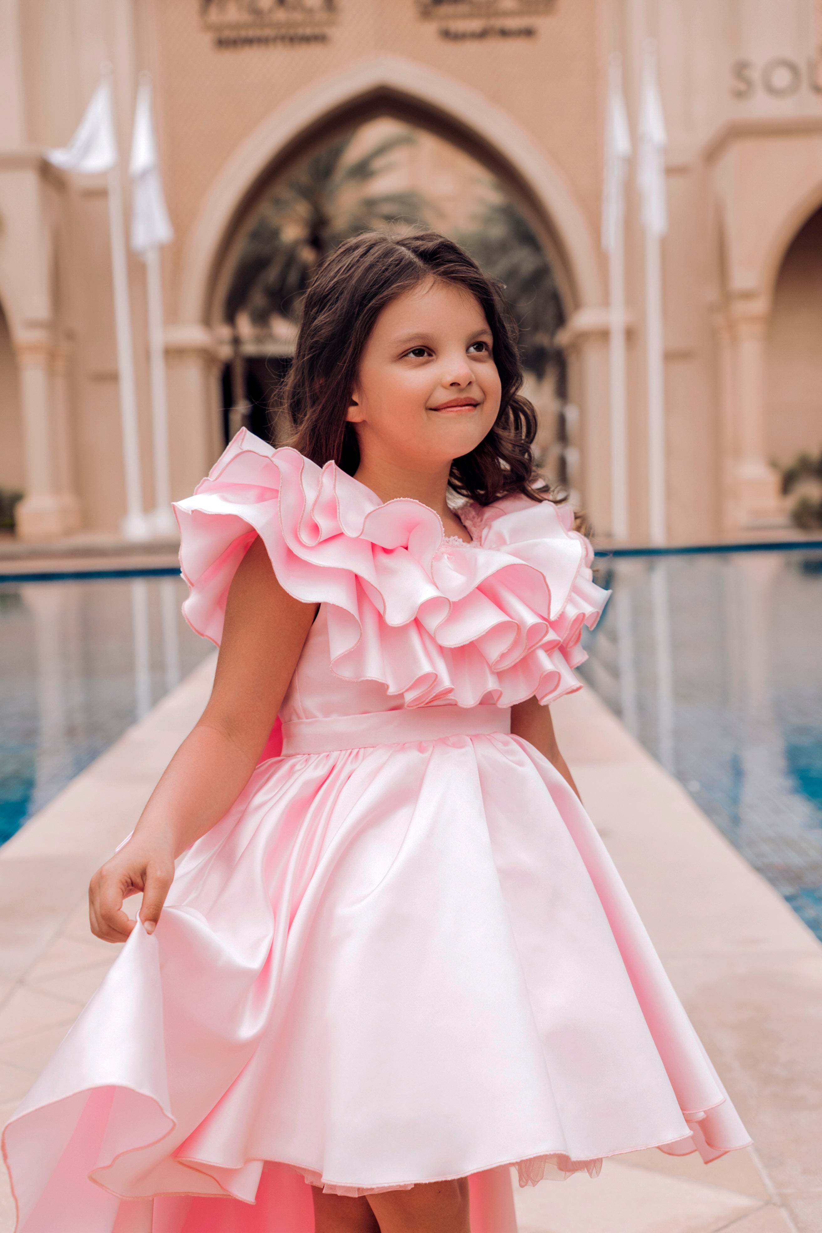 Rochie eleganta roz cu trena pentru fete - Raisa