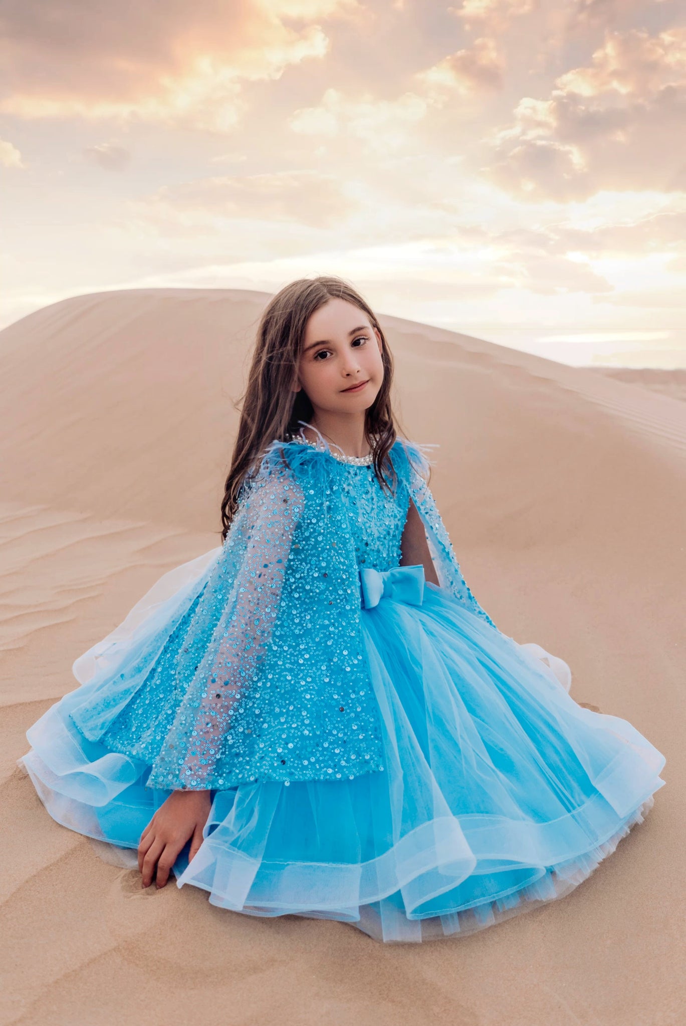 Rochie bleu eleganta din dantela cu perle si fulgi naturali pentru fete - Thais