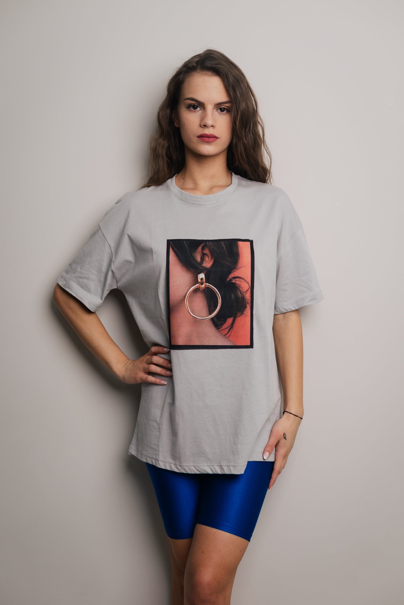 Tricou dama oversize cu imprimeu gri
