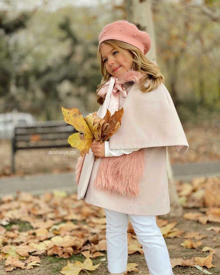 Palton din stofa roz și guler din blana ecologică pentru fete