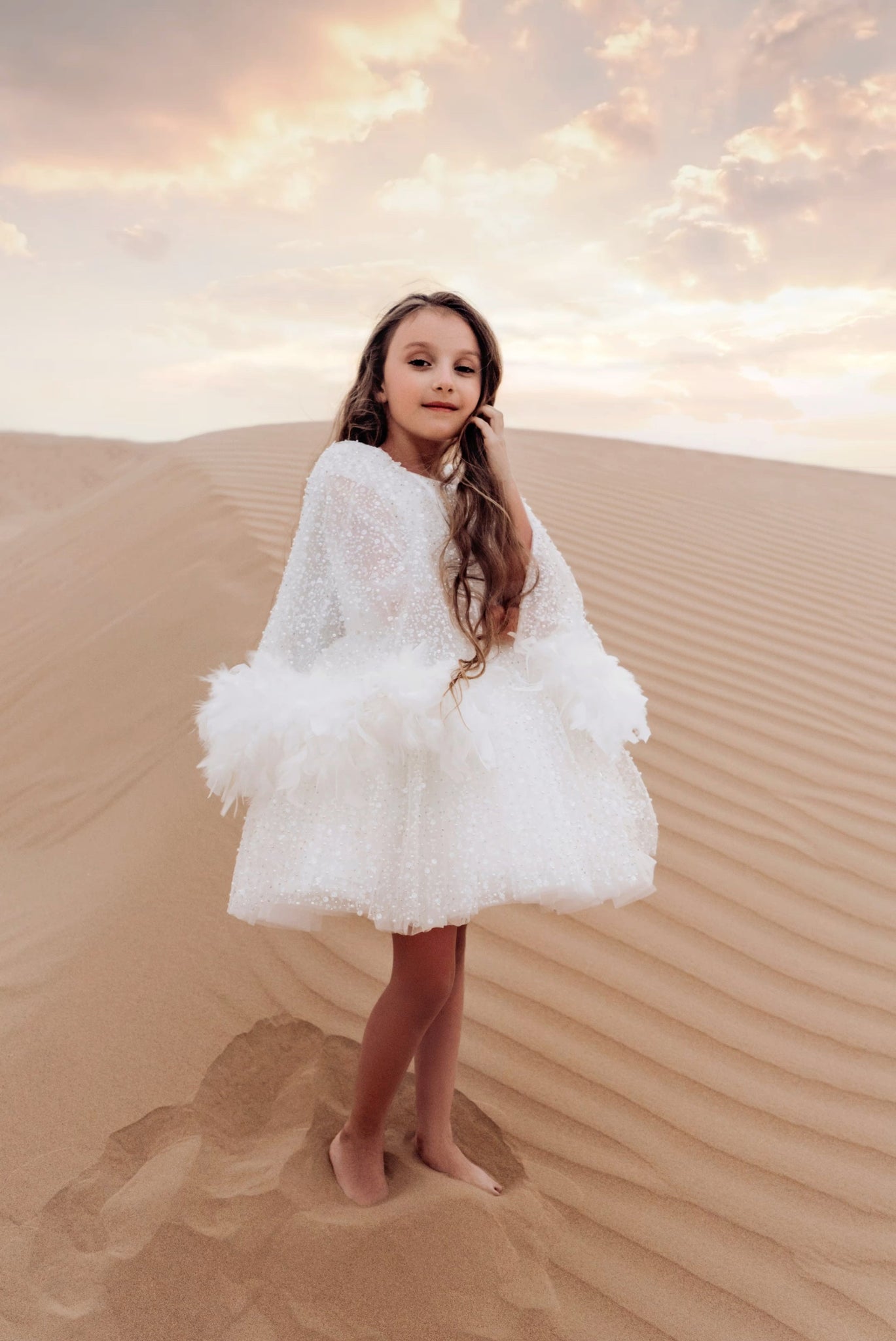 Rochie alba eleganta din dantela cu perle si fulgi naturali pentru fete - Thara